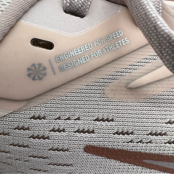 Nike Women's Zoom Winflo 7 'Barely Rose' CJ0302-601 Running Training Sneakers - Picture 9 of 14